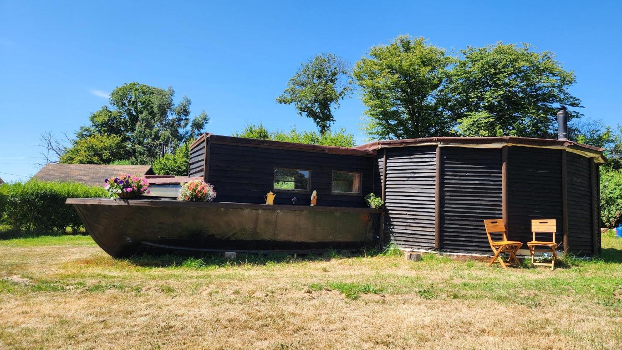 Vigo Retreat Boat Yurt Bed & Breakfast Wrotham Bagian luar foto